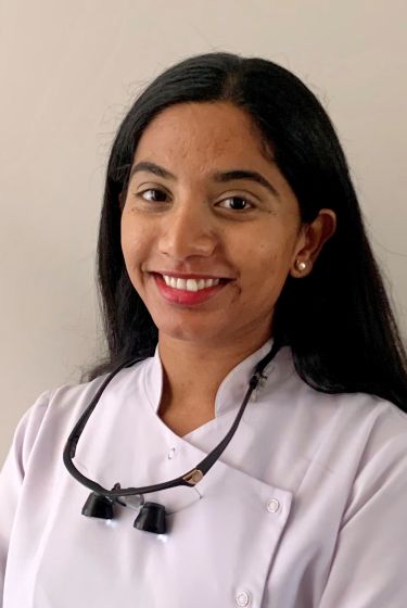 dr sambavi kugananthan, dentist at herald avenue dental centre